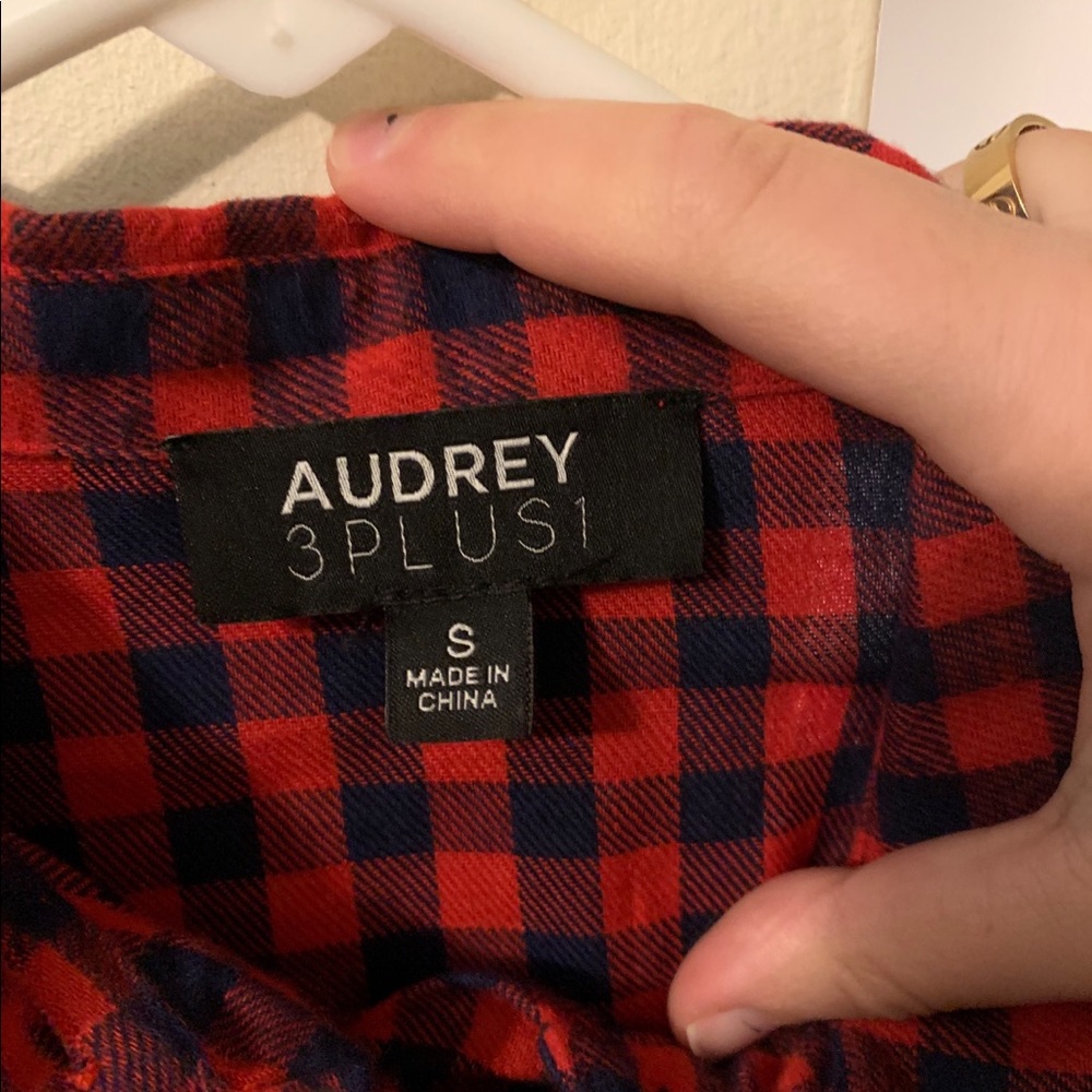 Crop Flannel Top - Riff Raff Boutique - Picture 2 of 2